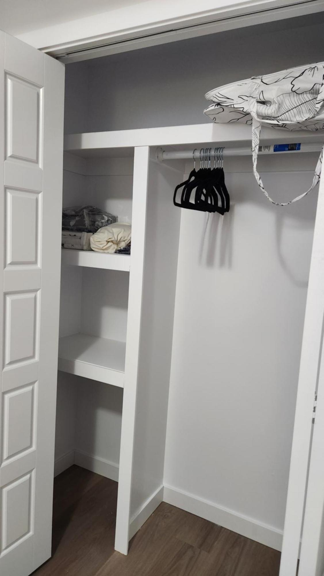 Modern 2 Bedroom Basement Suite At West Edmonton Exterior foto